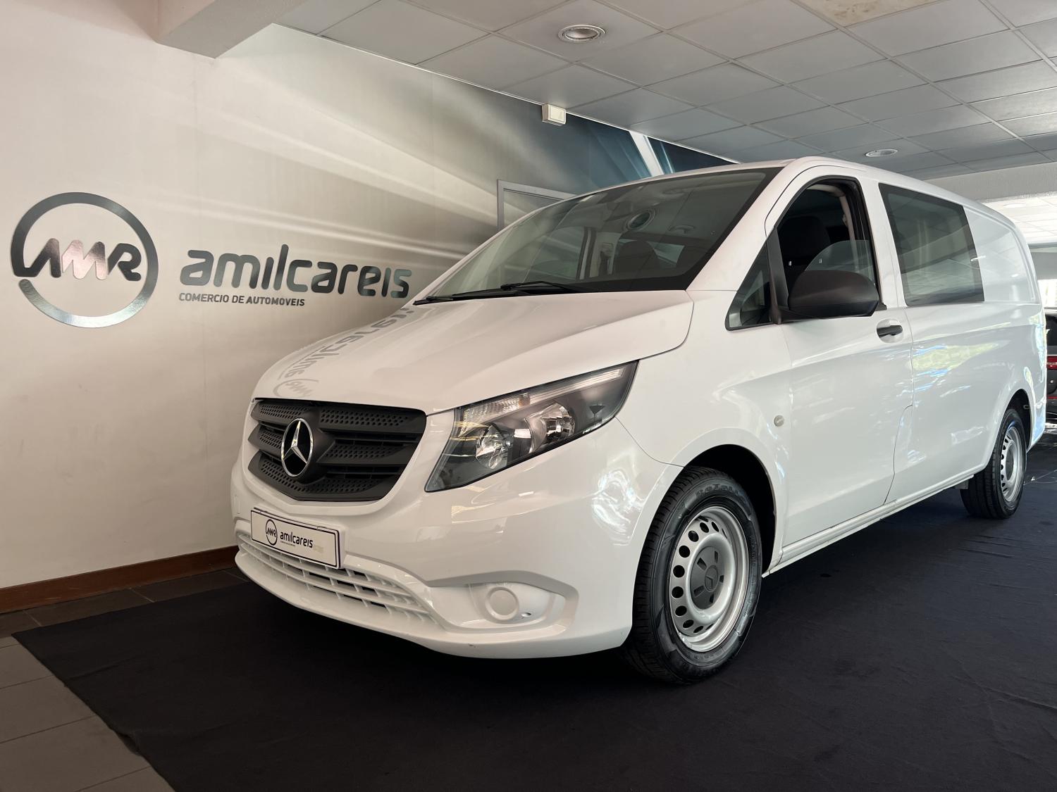 Mercedes-Benz Vito 111 CDI - 6 Lugares